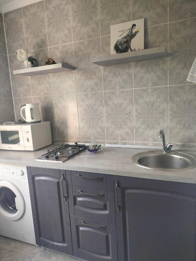 Квартира На Панфилова "Арбат" 1 Комн Almatı Dış mekan fotoğraf